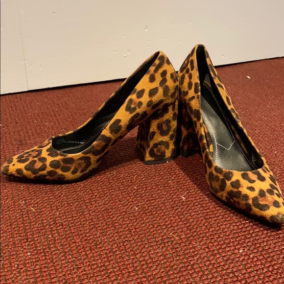 Leopard print stacked heel - Picture 3 of 4